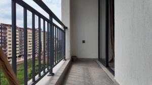 Balkón nebo terasa v ubytování Ruaka studio apartment with a pool