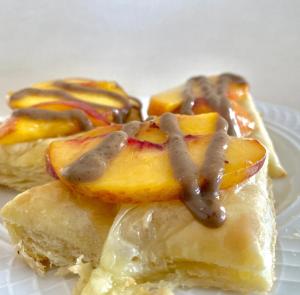 Gallery image of King Bed Historic Riverside Getaway in Glen Rose in Glen Rose +31 photos