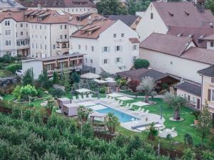 Piscina a Hotel Traube o a prop