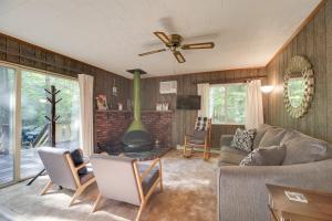 Gallery image of Cozy Adirondacks Cabin Walk to Lake Eaton! in Jay