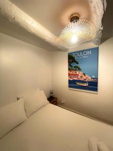Postel nebo postele na pokoji v ubytování Arsenal, 2 rooms - Port-Opéra-Gare