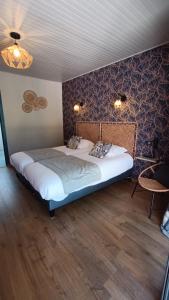 アングラール・ド・サン・フルールにあるHôtel Restaurant Logis La Méridienneのギャラリーの写真 +34枚の写真