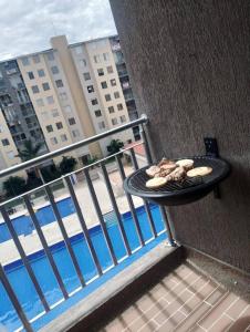 Φαγητό σε αυτό το διαμέρισμα ή κάπου εκεί κοντά