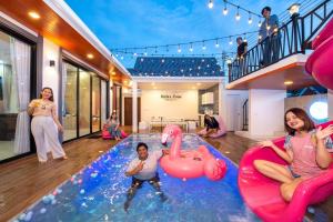 Gæster der bor på Miguel Pool Villa + 122 billeder