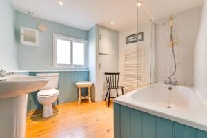 Et badeværelse på 3 Bed in Fowey oc-litin