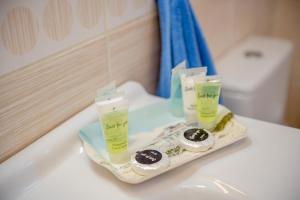 Et badeværelse på 1 Bed in Teignmouth oc-s30458 + 59 billeder