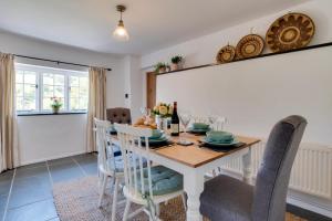 Φωτογραφία από το άλμπουμ του Court Cottage σε Berrynarbor