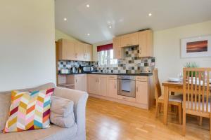 Kuchyň nebo kuchyňský kout v ubytování Pine Tree Cabin + 6 fotografií