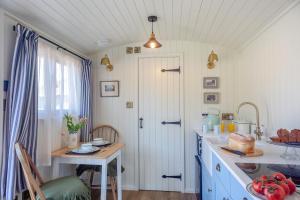 Imagen de la galería de Plas Uchaf Farm Retreat, en Llannefydd