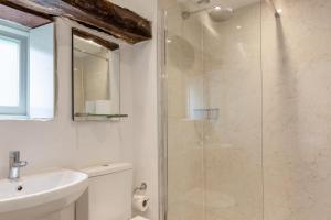 Koupelna v ubytování The Forge + 20 fotografií