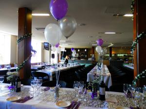 Restoran atau tempat makan lain di Manly Hotel