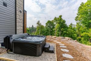 Gallery image of Luxe Forest Retreat HotTub, Sauna, PoolTable, View in Dwight