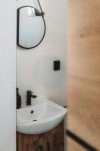 Ένα μπάνιο στο Apartmány Borovice