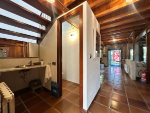 Et badeværelse på Casa do Bidueiro + 55 billeder