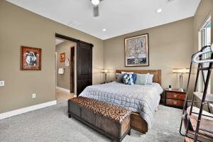 Postel nebo postele na pokoji v ubytování Horseshoe Bay Hideout