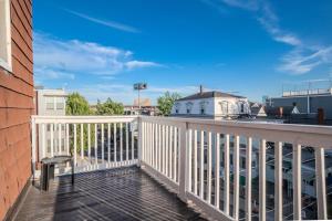 Μπαλκόνι ή βεράντα στο LUXE 4BDR2BA Near Boston- T-Station & Encore Casino