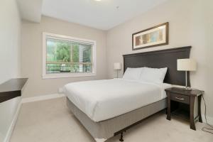 Fotografie z fotogalerie ubytování Peaceful Oasis Chic 2Bedroom Comfort v destinaci Harrison Hot Springs