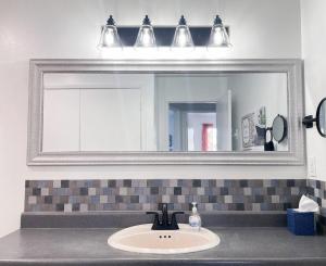 Φωτογραφία από το άλμπουμ του Trendy Ivy 2-bedroom σε Coalinga +11 φωτογραφίες