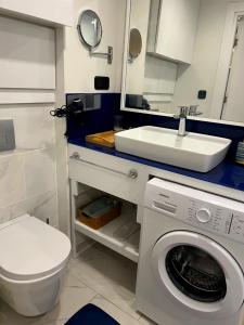 Koupelna v ubytování Hotel Suite with Seaview + 12 fotografií