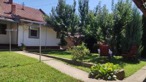 Un jardín fuera de Ljuba