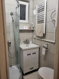 Un baño de Ljuba 25 fotos más