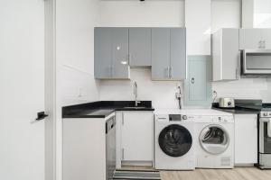 Gallery image of 1BR Lakeside Getaway on Harrison Lake in Harrison Hot Springs +42 photos