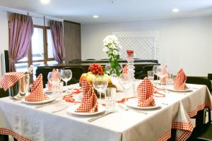Nápoje v ubytovaní Dergachov Guest House