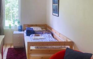 Ένα ή περισσότερα κρεβάτια σε δωμάτιο στο 3 Bedroom Stunning Home In Kårböle