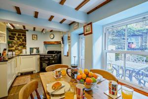 Køkken eller tekøkken på Marys Cottage + 9 billeder