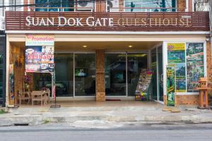 Exteriér nebo vchod ubytování Suan Dok Gate Guesthouse