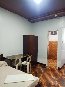 Gambar di galeri bagi Queenlee Apartelle di Makar +6 gambar