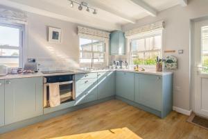 Köök või kööginurk majutusasutuses Cherry Tree Cottage