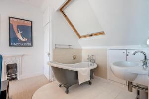 Φωτογραφία από το άλμπουμ του White Water House σε Pevensey