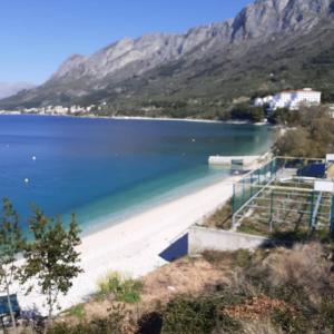 Landskap semula jadi dekat dengan apartmen