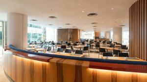 Бизнес-центр и/или конференц-зал в Novotel Century Hong Kong +54 фотографии