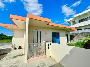 Budova, kde se prázdninový dům nachází