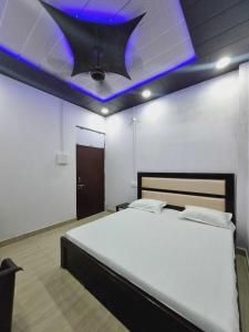 Φωτογραφία από το άλμπουμ του Hotel O Shiva & Restaurant σε Bulandshahr