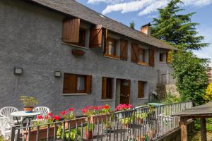Rõdu või terrass majutusasutuses Hostal Aiguamog