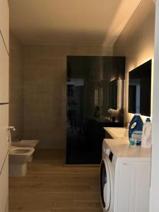 Koupelna v ubytování Spacious 2BR Apartment Walk in Closet Stunning Sunset Views