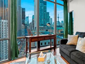 Χώρος καθιστικού στο 1BR High Floor View Downtown Toronto