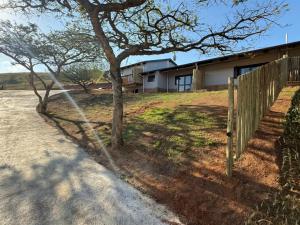 Το κτήριο όπου στεγάζεται  ο ξενώνας +15 φωτογραφίες