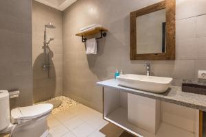 Et badeværelse på Nice Villa Berawa + 23 billeder