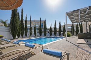 Πισίνα στο ή κοντά στο Villa Camellia - 3bed Bungalow large pool