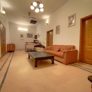 Posezení v ubytování Dera Inn Guest House
