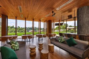 Posezení v ubytování Colugo Camp, Mandai Wildlife East + 1 fotografie