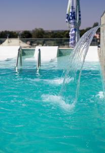 สระว่ายน้ำที่อยู่ใกล้ ๆ หรือใน Hotel Poem Eforie Nord - Roof Top Pool & Panoramic Sea View