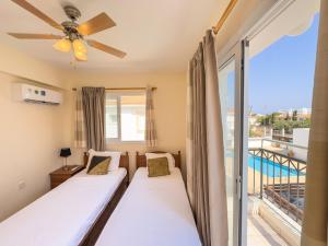 Fotografie z fotogalerie ubytování Sirena Bay Beach Villa v destinaci Paralimni + 6 fotografií