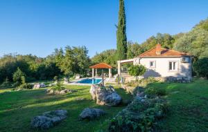 Zahrada ubytování House Rilovic by Villas Guide