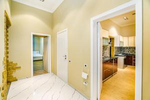 Фотография из галереи Lux Apartment View Nizami str в Баку +43 фотографии