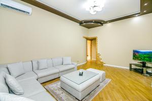 Фотография из галереи Lux Apartment View Nizami str в Баку